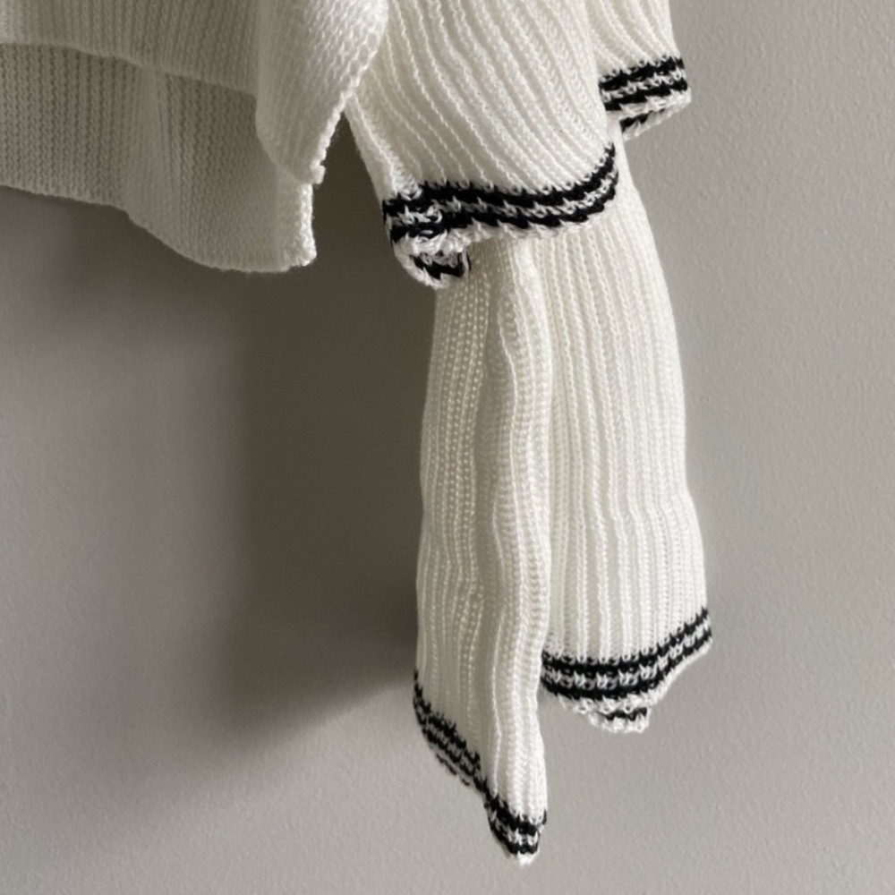 Wide Sleeve Sweater - Picture 4 of 6